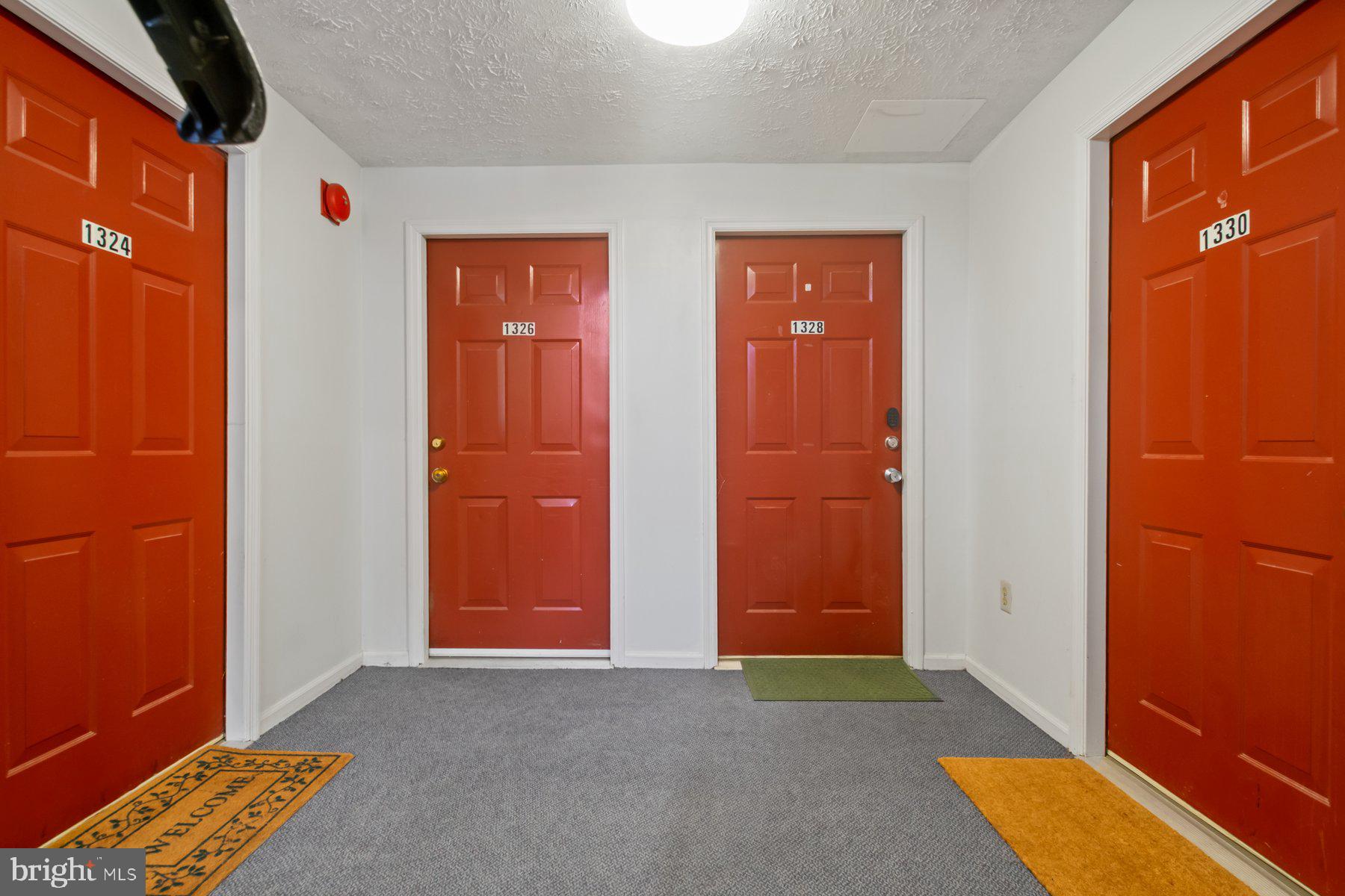 1328 GREENBRIAR CIRCLE 5-1328