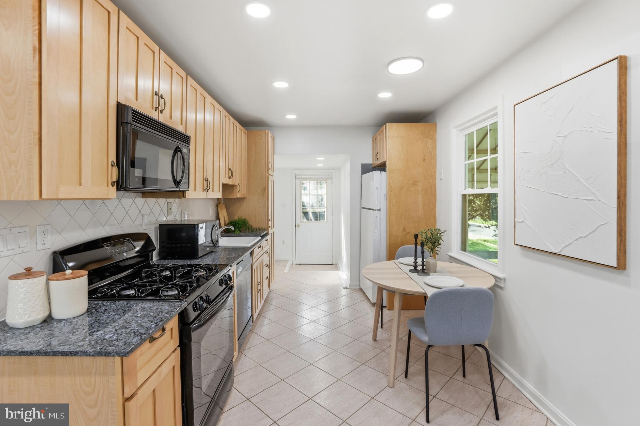 ROCKCREST - Residential