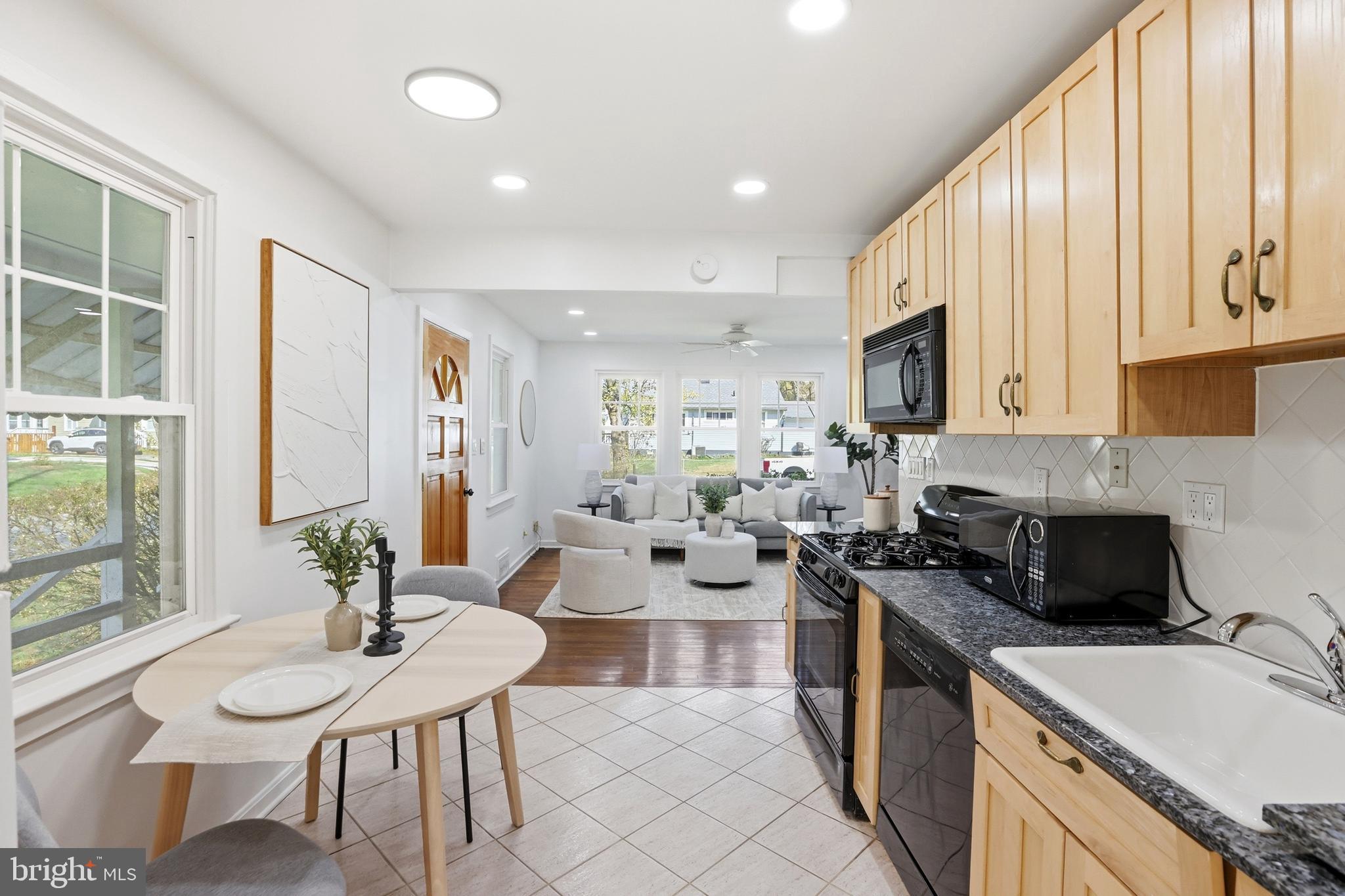 ROCKCREST - Residential