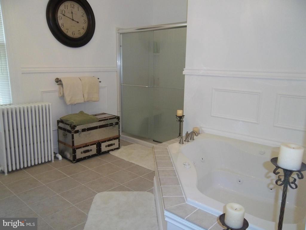 SCHOOL LANE HILLS - Residential