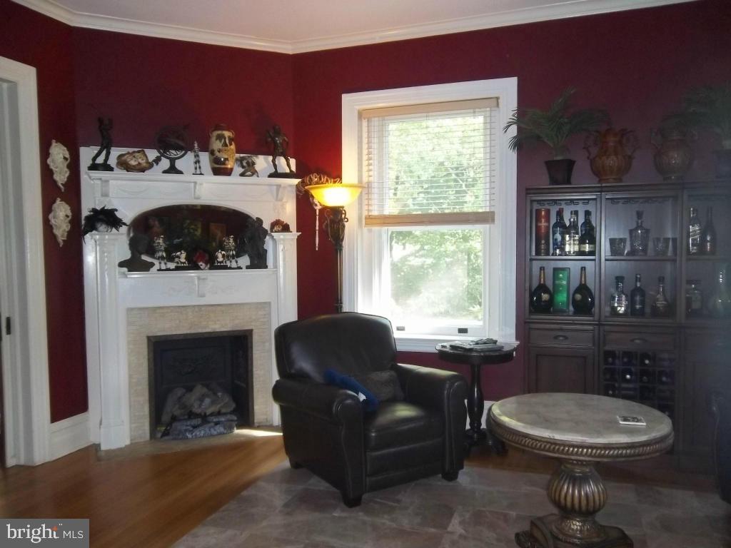 SCHOOL LANE HILLS - Residential