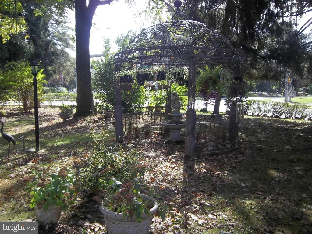 SCHOOL LANE HILLS - Residential