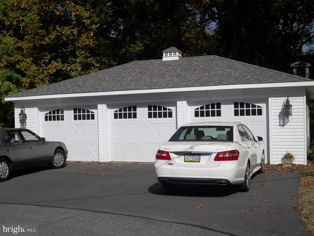 SCHOOL LANE HILLS - Residential