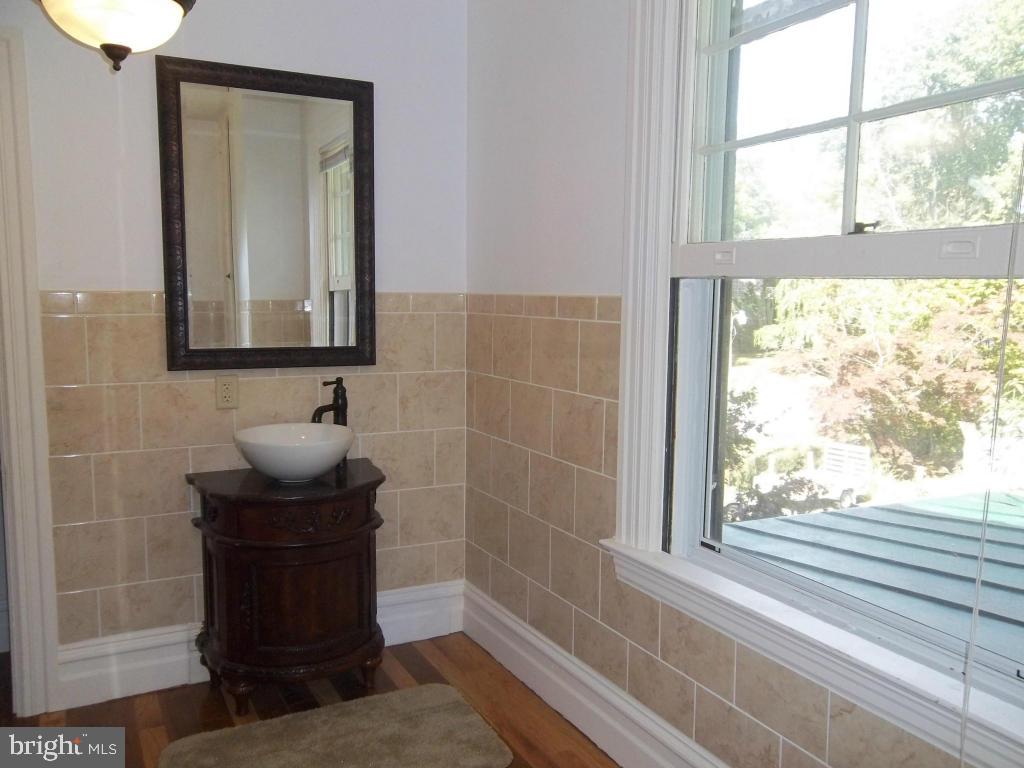 SCHOOL LANE HILLS - Residential