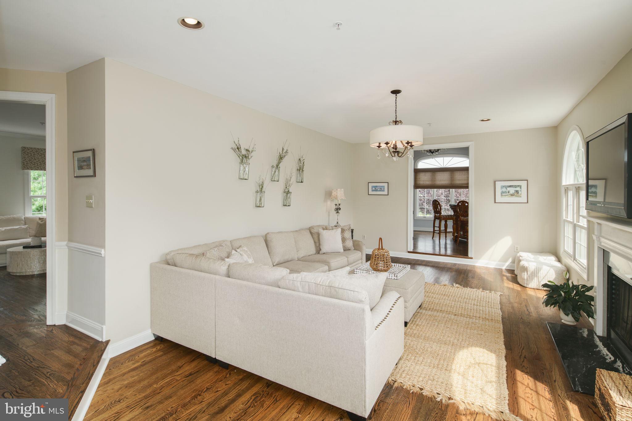 ESTS AT WARWICK L - Residential