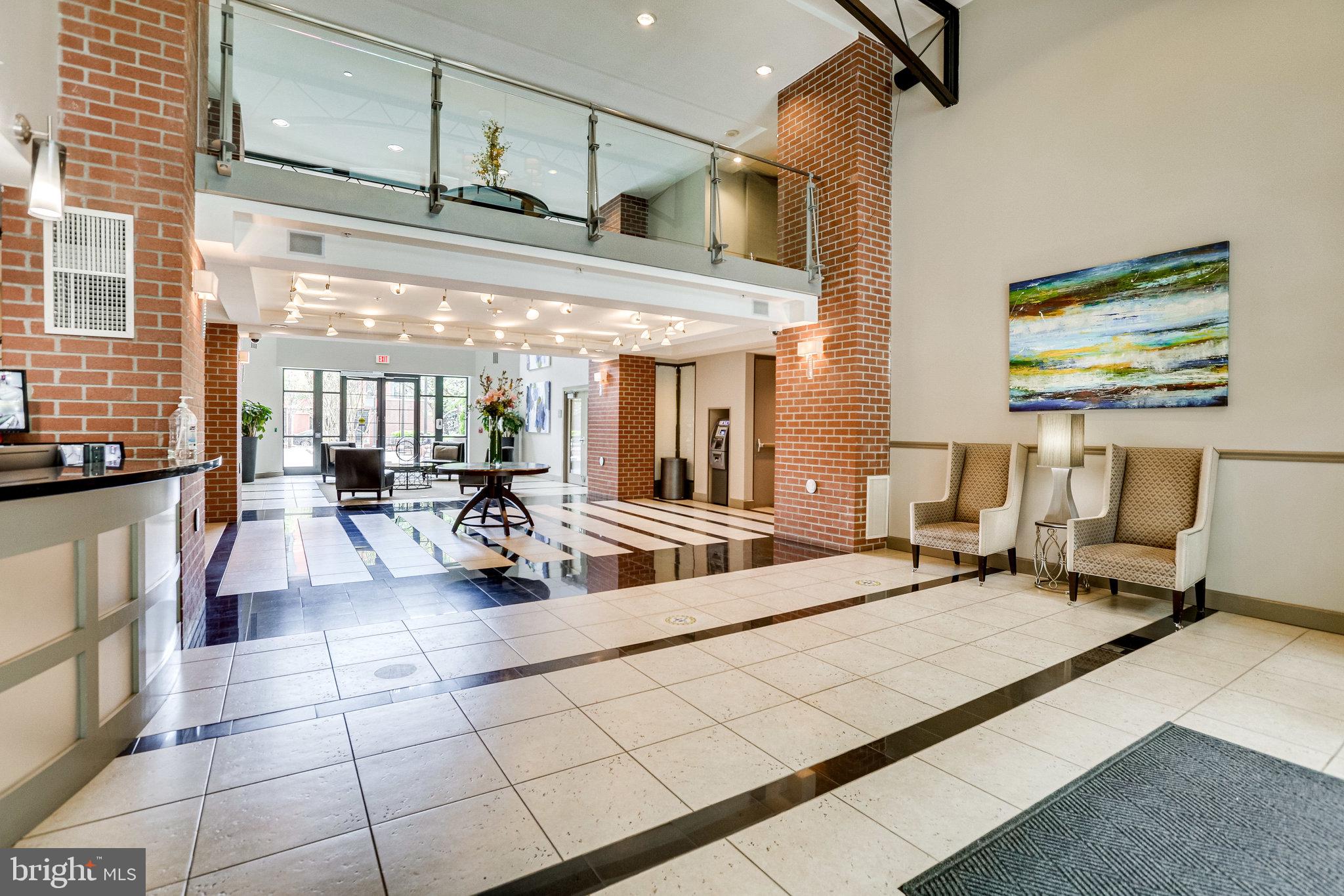 CLARENDON 1021 - Residential