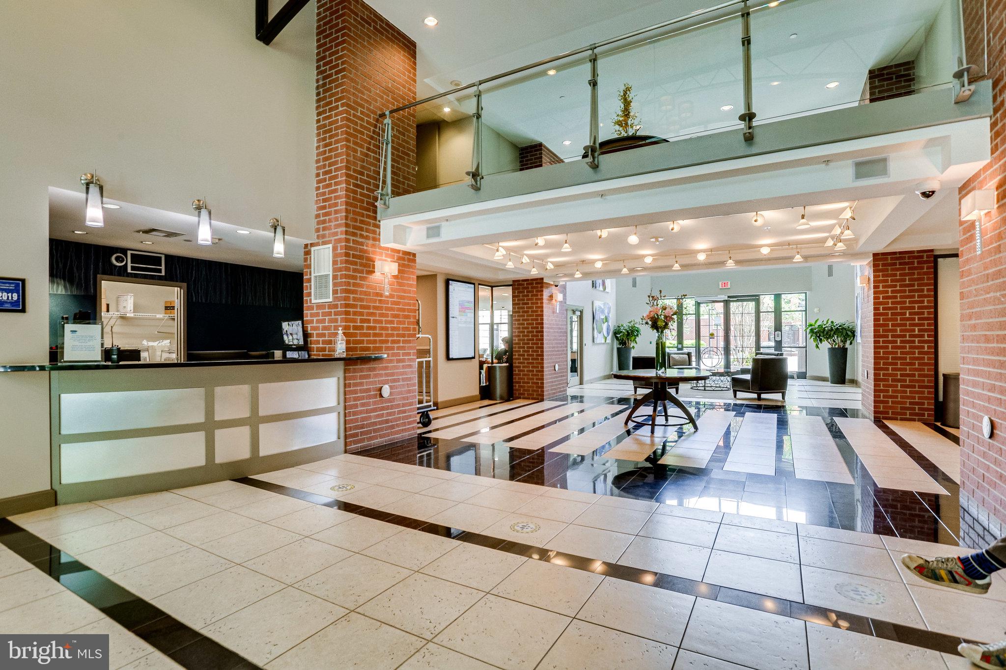 CLARENDON 1021 - Residential