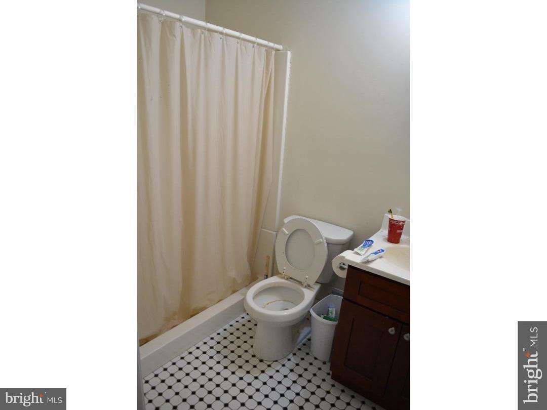 TEMPLE UNIVERSITY - Residential Lease