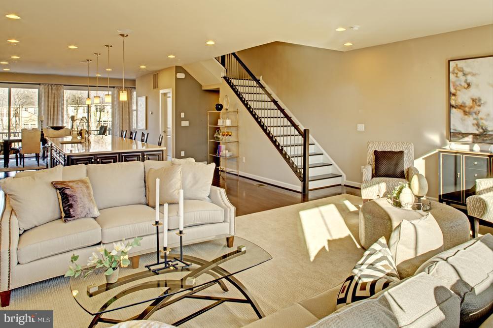 GREENBELT STATION - Residential