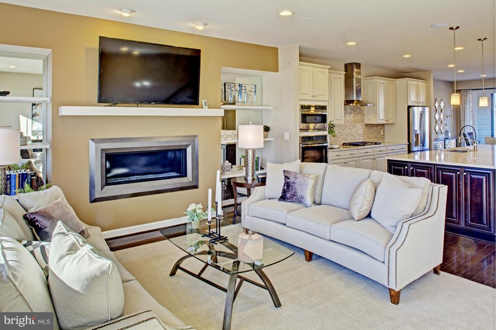 GREENBELT STATION - Residential