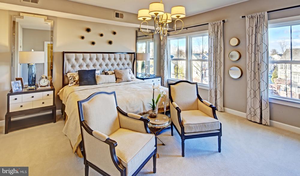 GREENBELT STATION - Residential