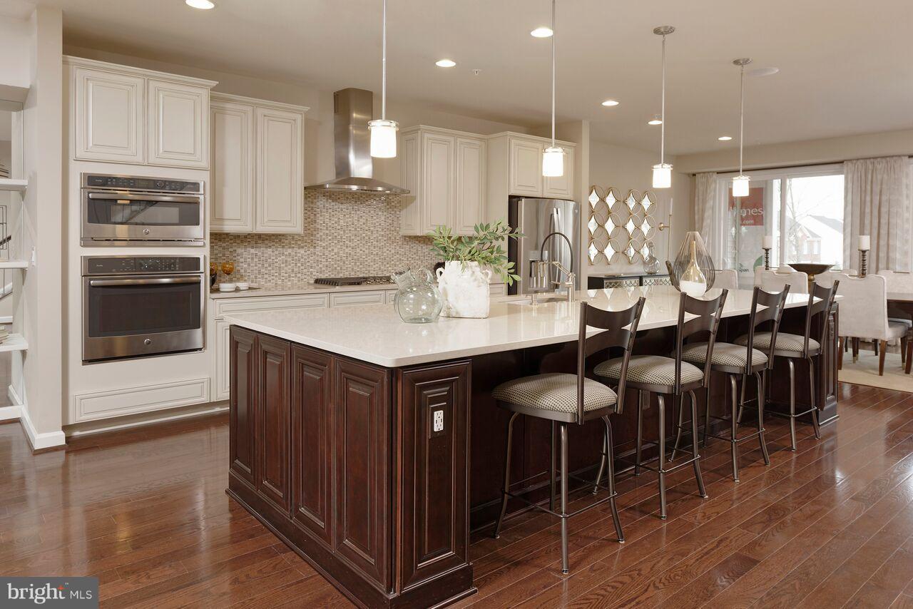 GREENBELT STATION - Residential