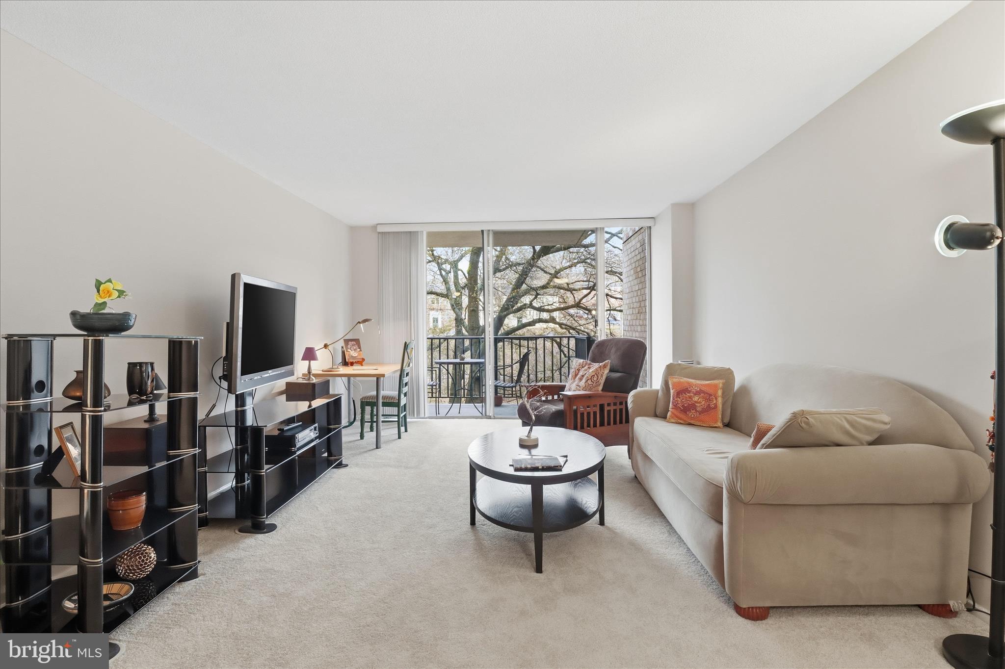 THE CARLTON - Residential