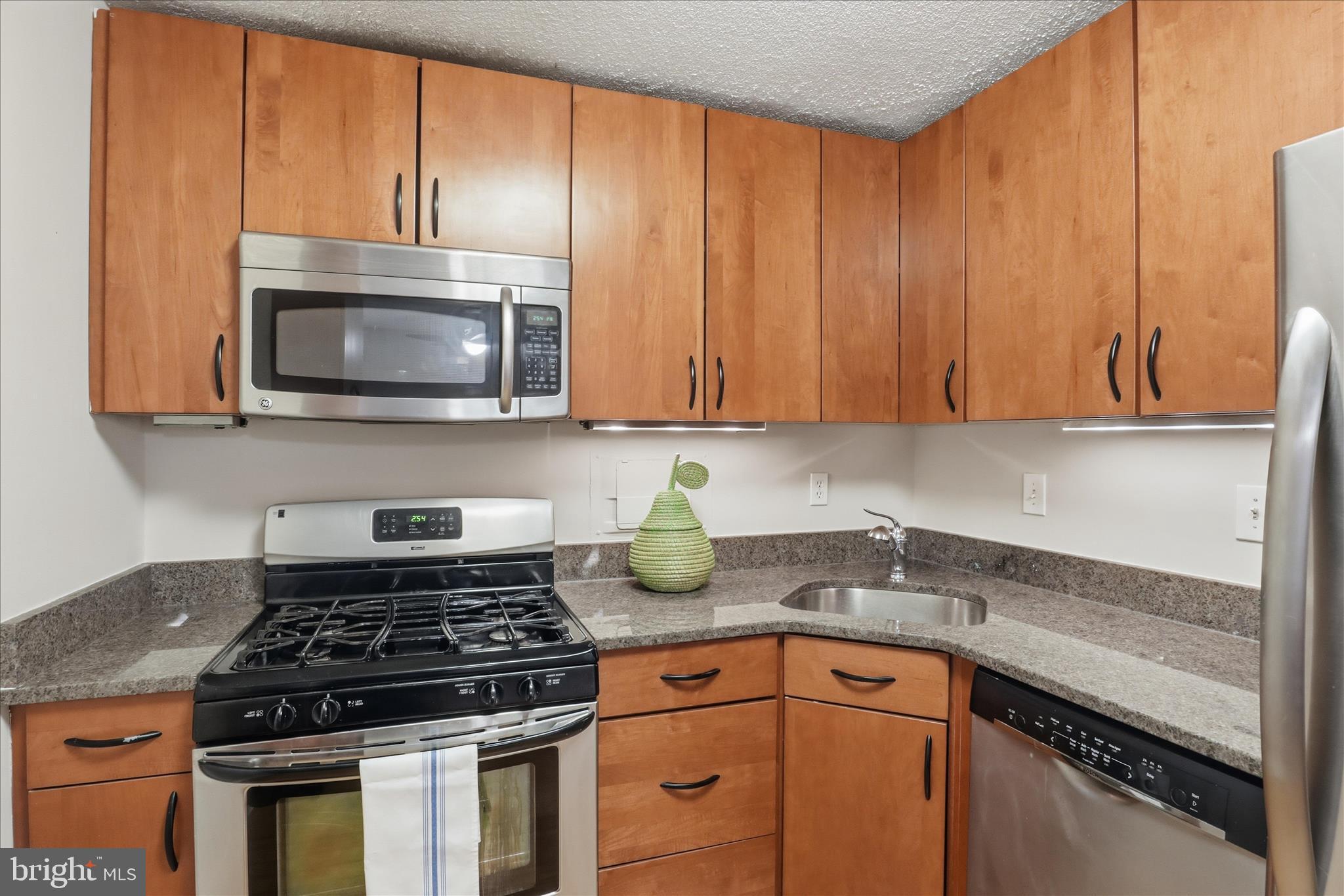 THE CARLTON - Residential