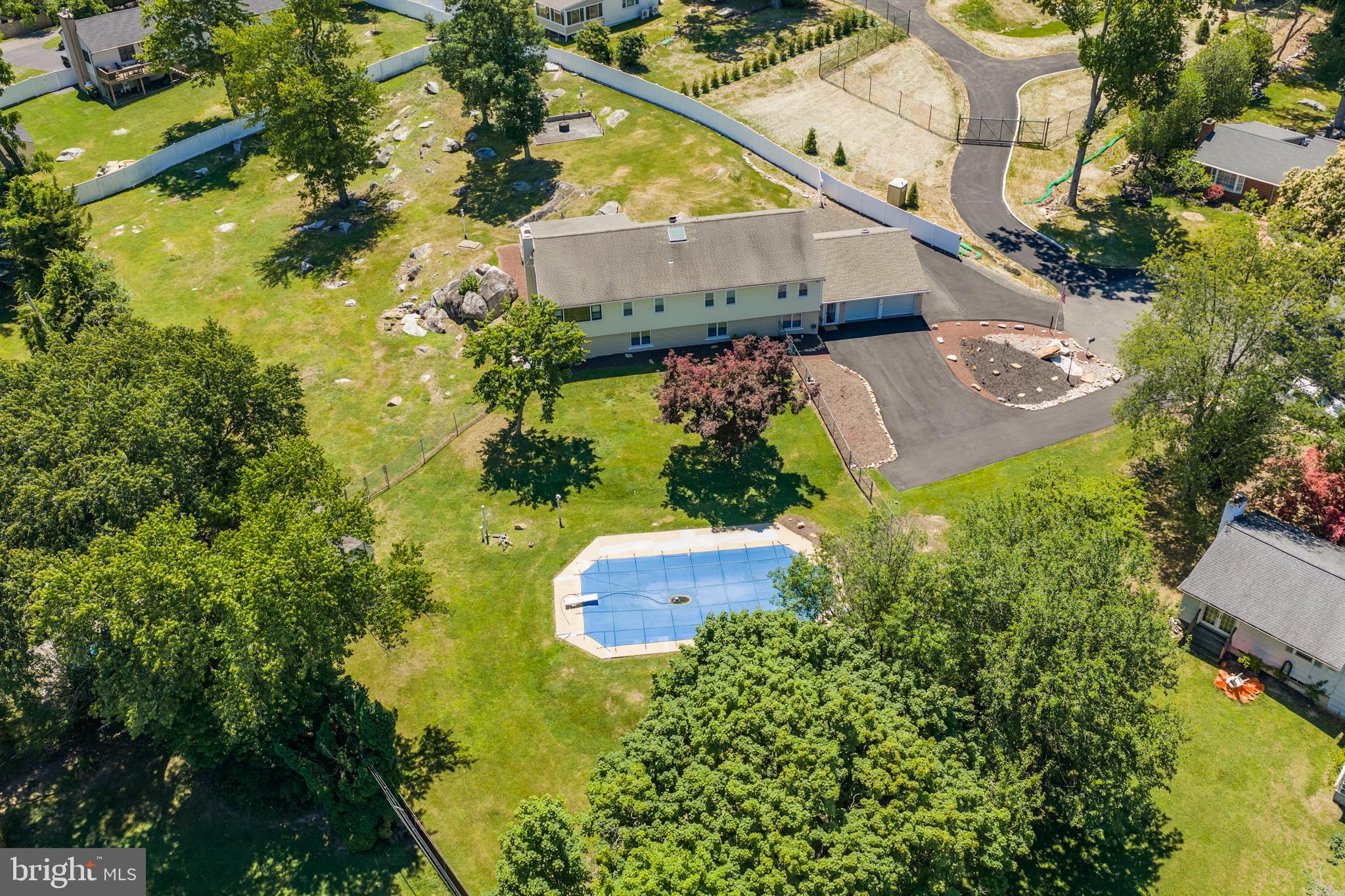 11 WILLIAMS LANE