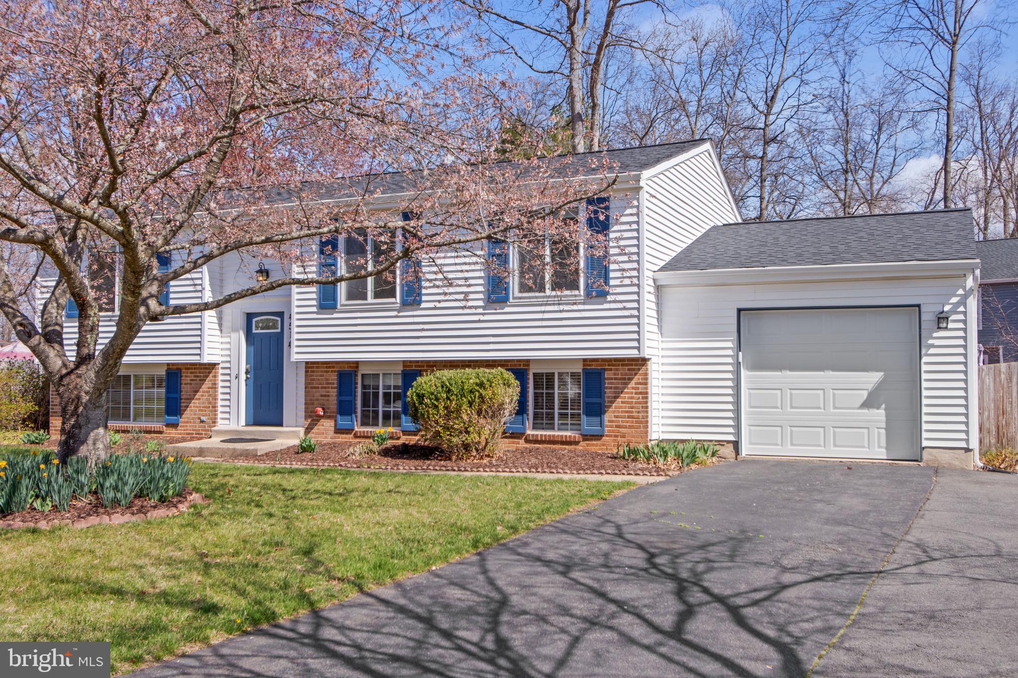 PLEASANT VALLEY - Residential Lease