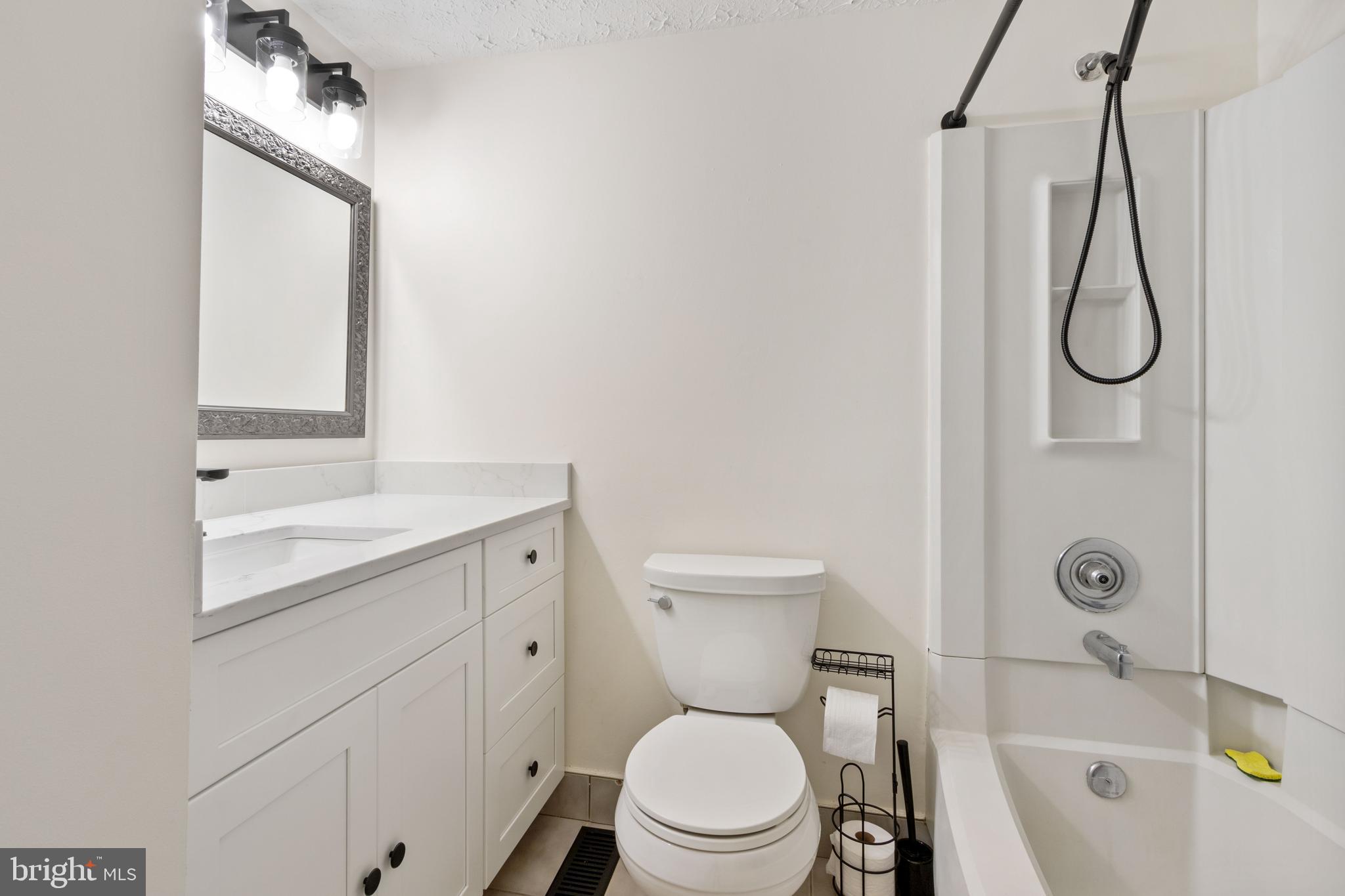 PLEASANT VALLEY - Residential Lease