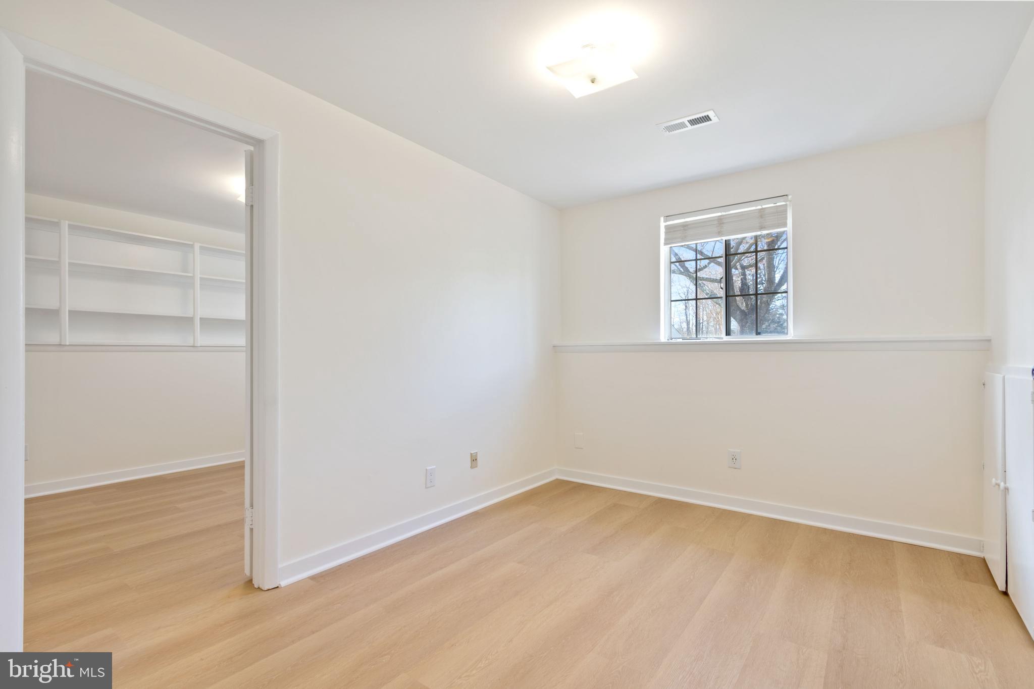 PLEASANT VALLEY - Residential Lease