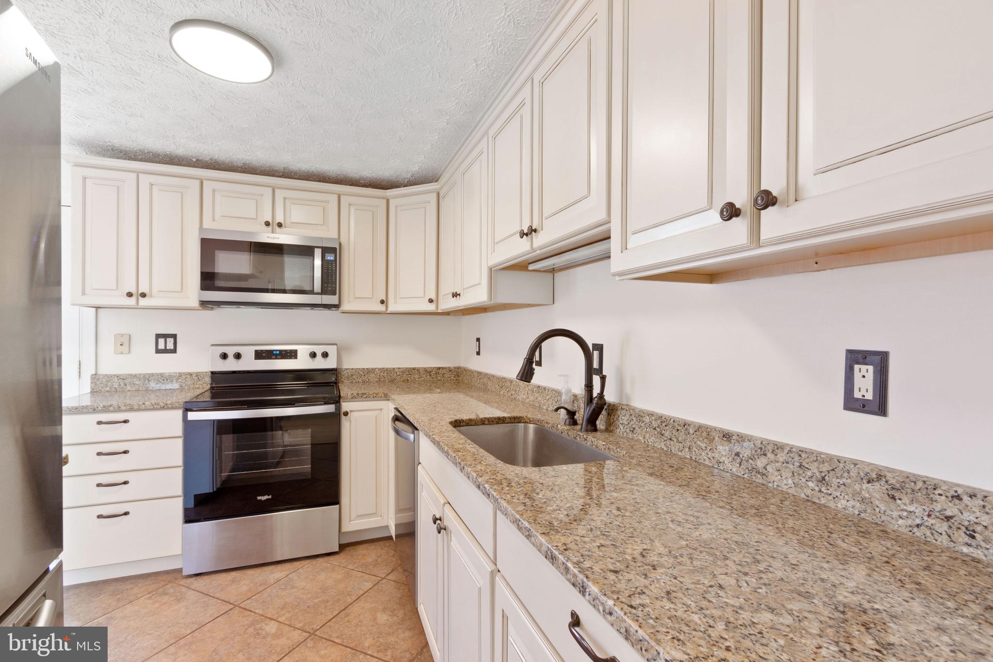 PLEASANT VALLEY - Residential Lease