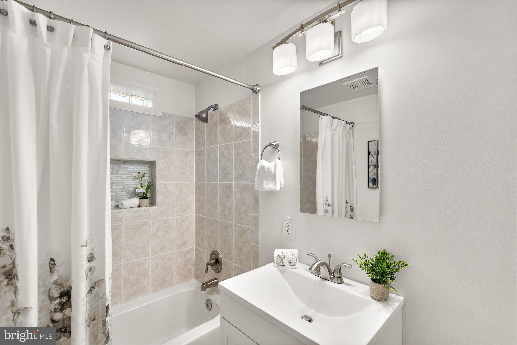 DAMASCUS OUTSIDE - Residential