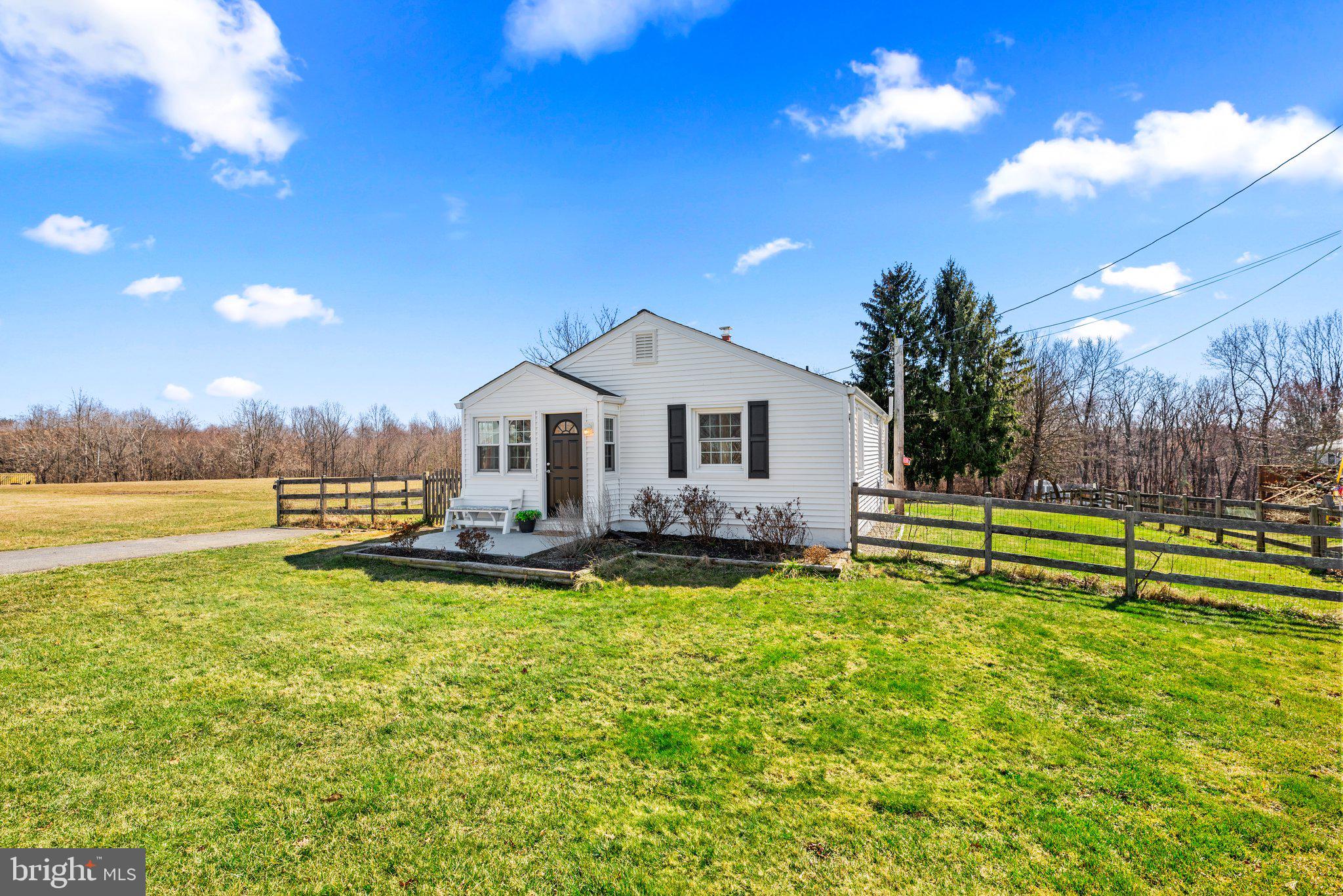 DAMASCUS OUTSIDE - Residential