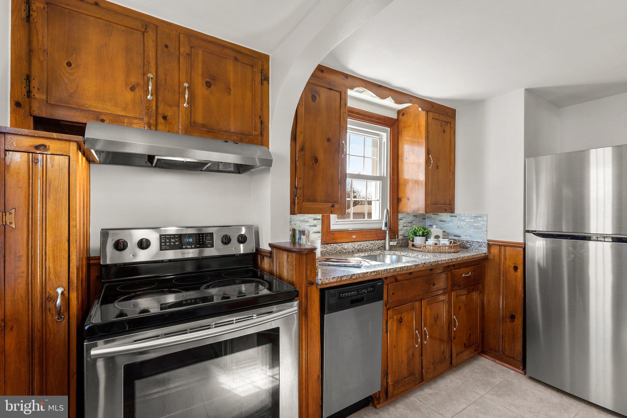 DAMASCUS OUTSIDE - Residential