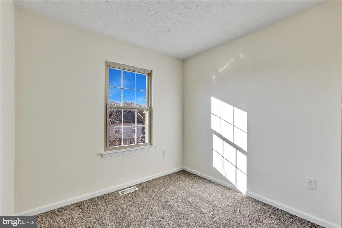 Indian Head, Maryland 20640, United States, 4 Bedrooms Bedrooms, ,3 BathroomsBathrooms,Residential,Contingent,20116