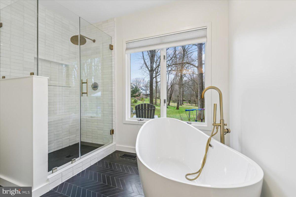 RUXTON - Residential