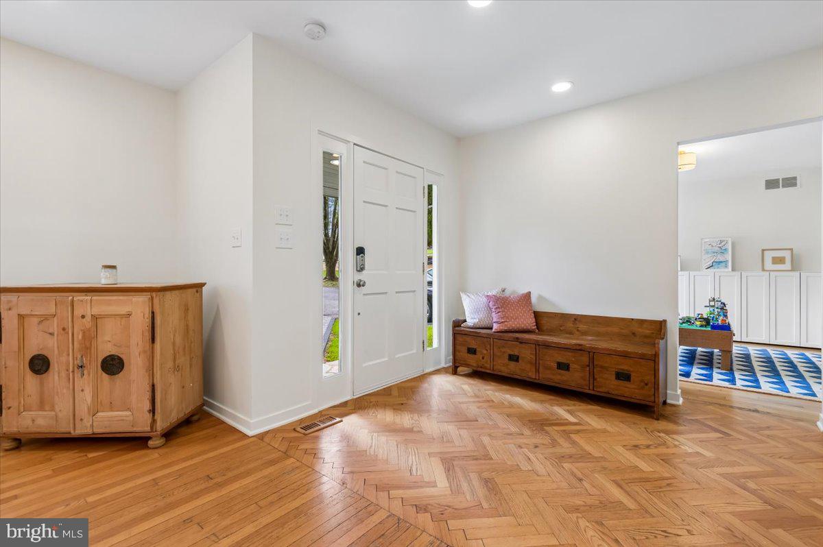 RUXTON - Residential