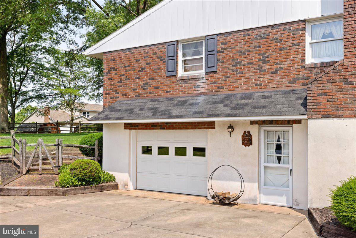 1546 SWAMP PIKE