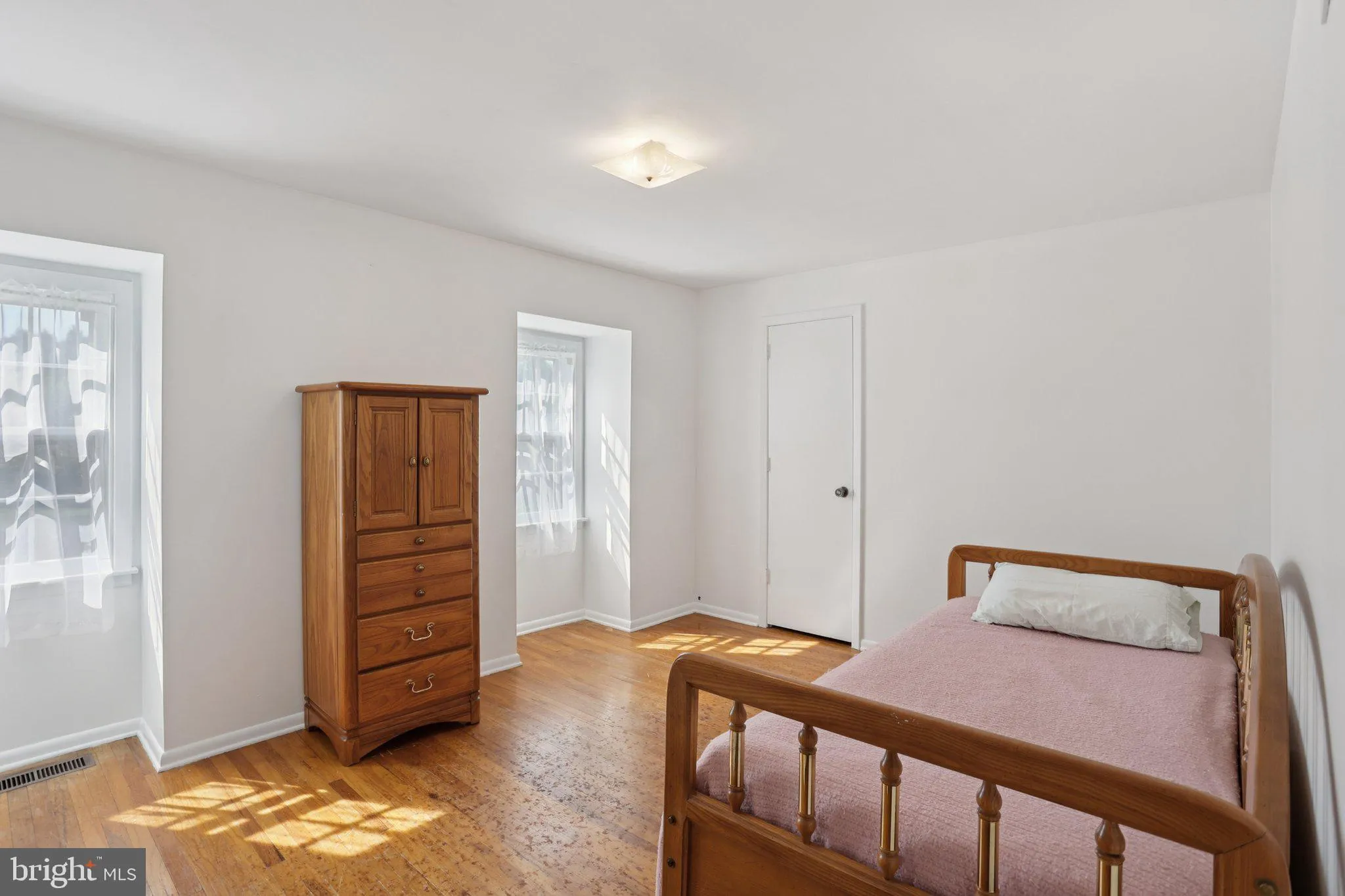 Warrington, Pennsylvania 18976, United States, 4 Bedrooms Bedrooms, ,3 BathroomsBathrooms,Residential,Pending,161153