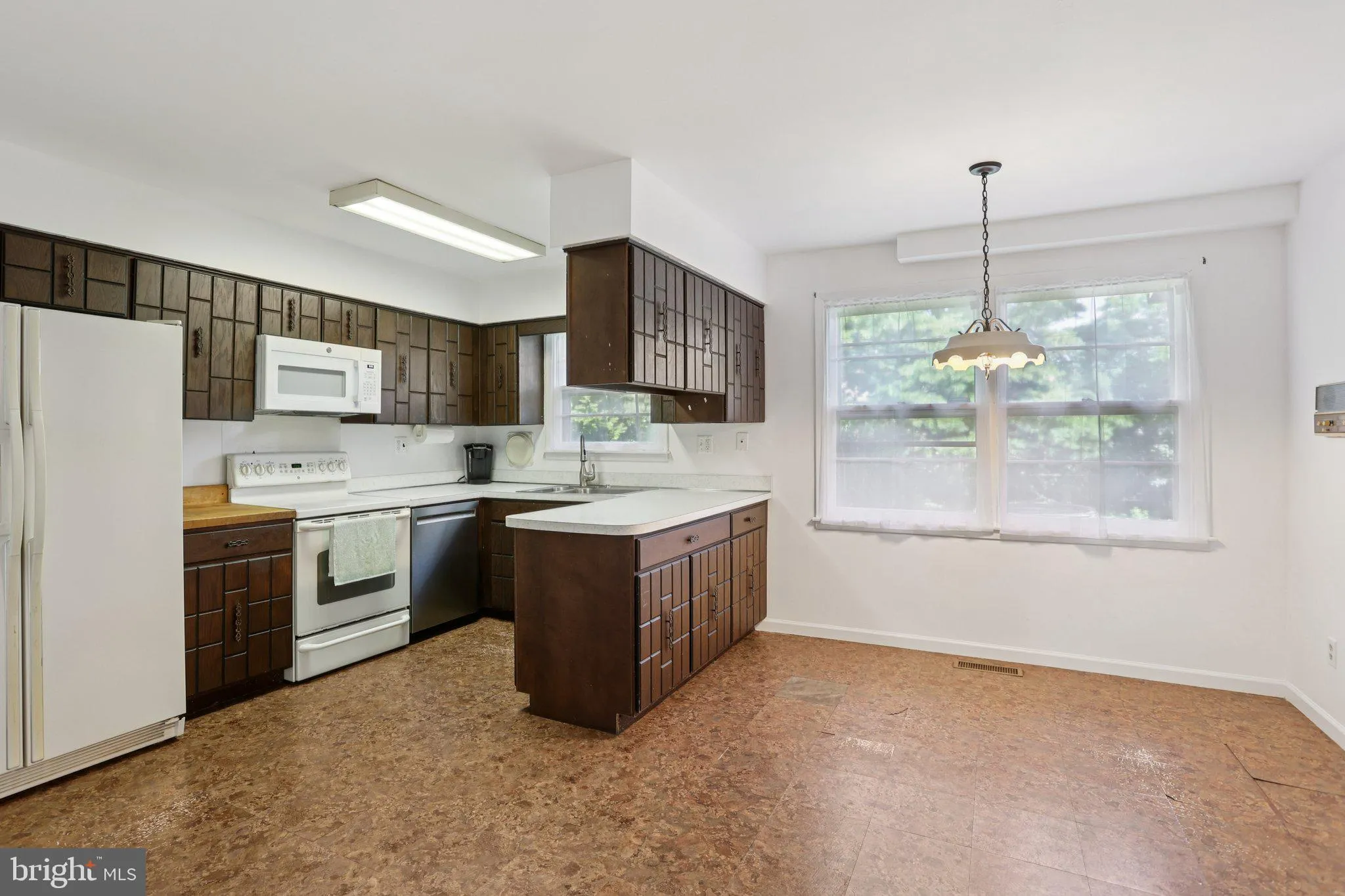 Warrington, Pennsylvania 18976, United States, 4 Bedrooms Bedrooms, ,3 BathroomsBathrooms,Residential,Pending,161153