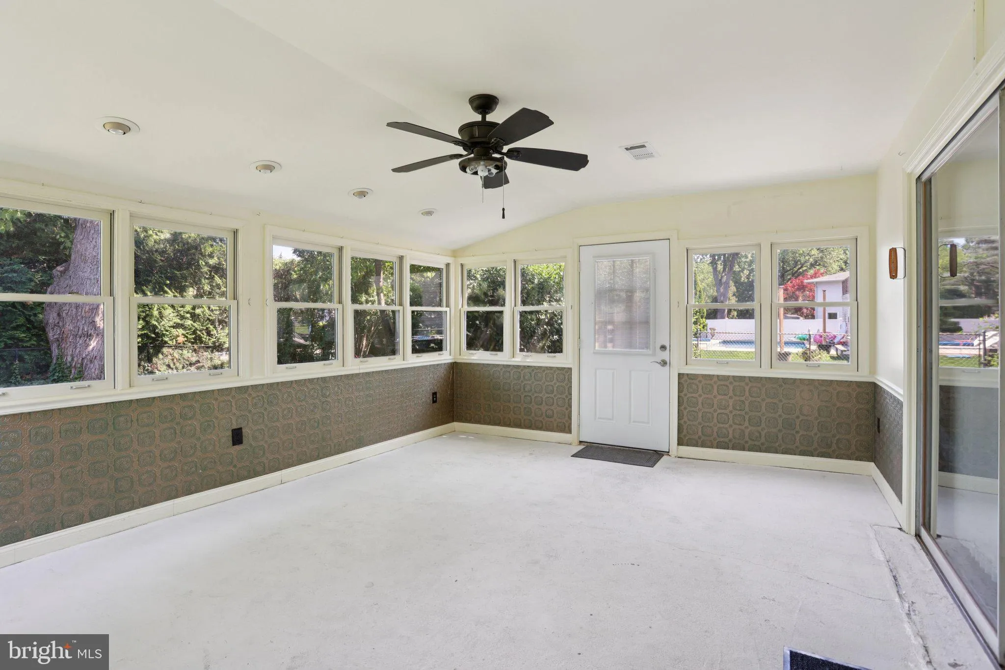 Warrington, Pennsylvania 18976, United States, 4 Bedrooms Bedrooms, ,3 BathroomsBathrooms,Residential,Pending,161153