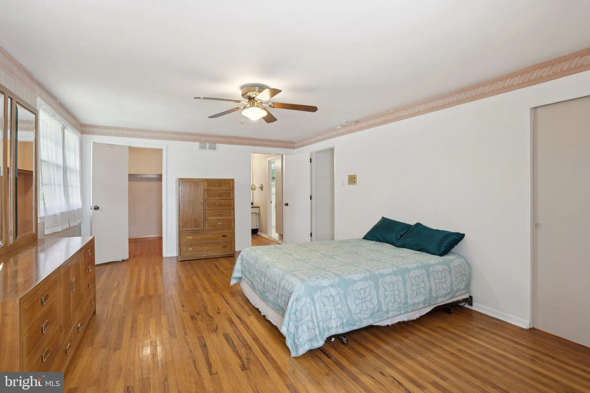 Warrington, Pennsylvania 18976, United States, 4 Bedrooms Bedrooms, ,3 BathroomsBathrooms,Residential,Pending,161153