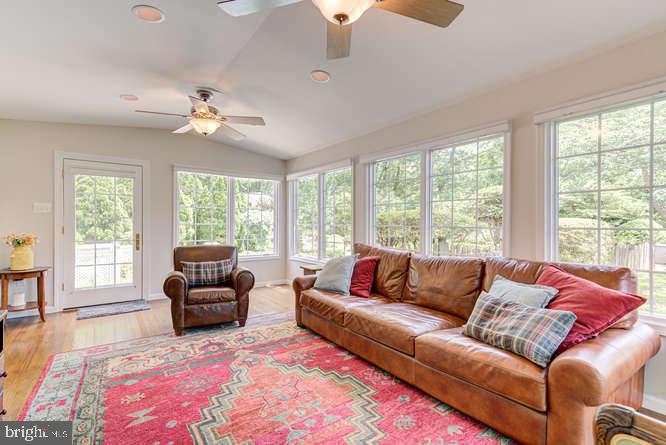 FOXVALE FARM - Residential Lease