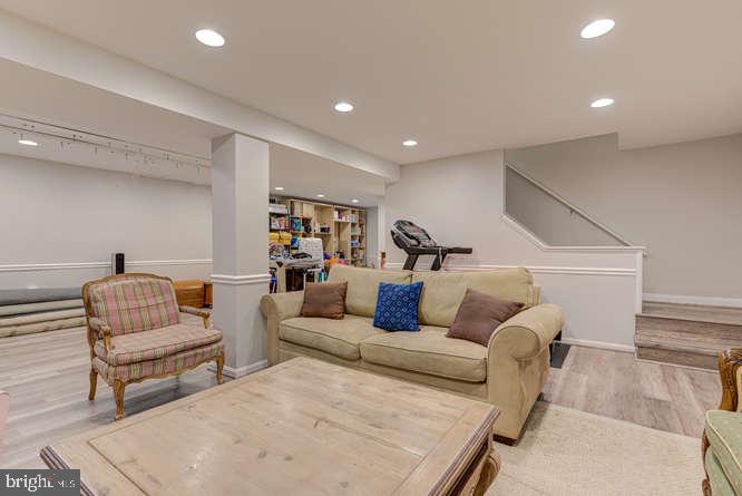 FOXVALE FARM - Residential Lease