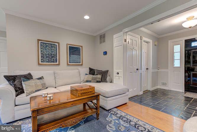 FOXVALE FARM - Residential Lease