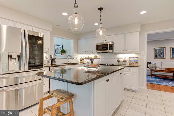 FOXVALE FARM - Residential Lease