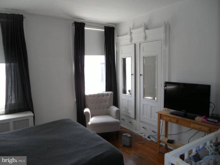 EAST FALLS - Residential Lease