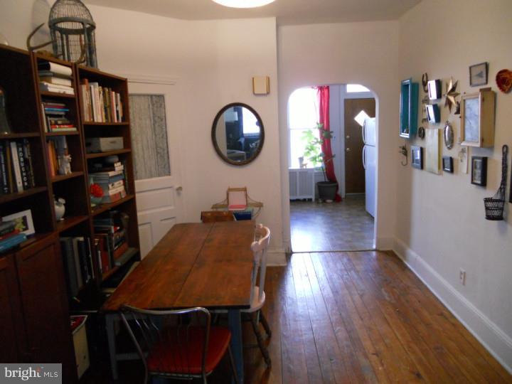 EAST FALLS - Residential Lease