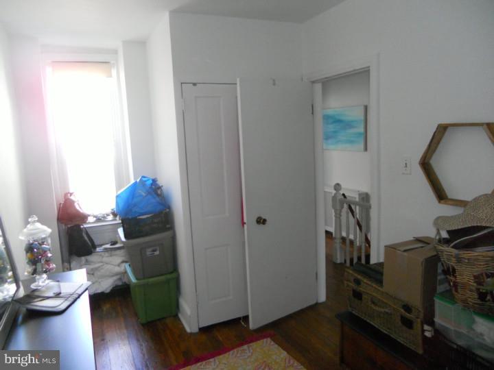 EAST FALLS - Residential Lease