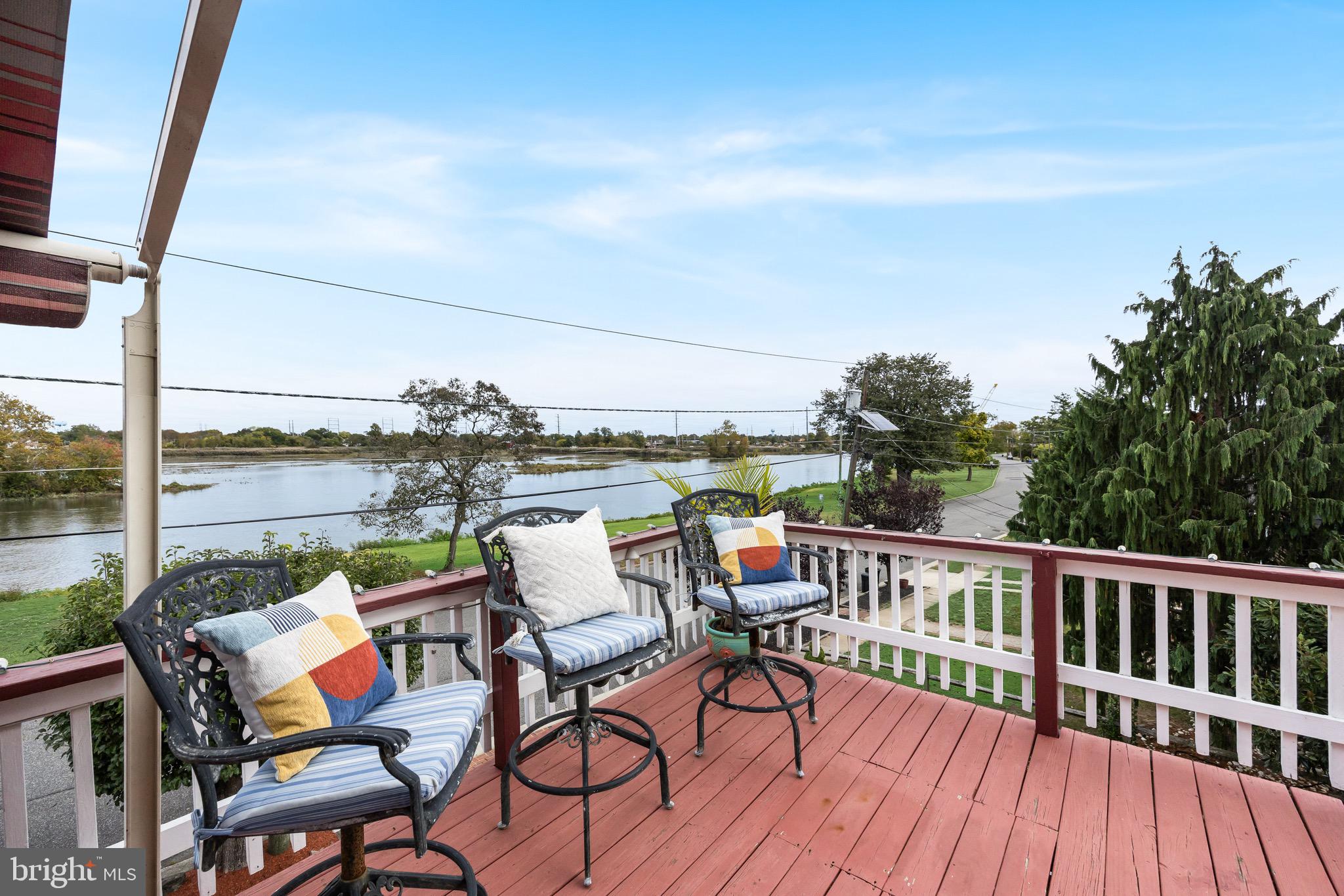 512 RIVER DRIVE