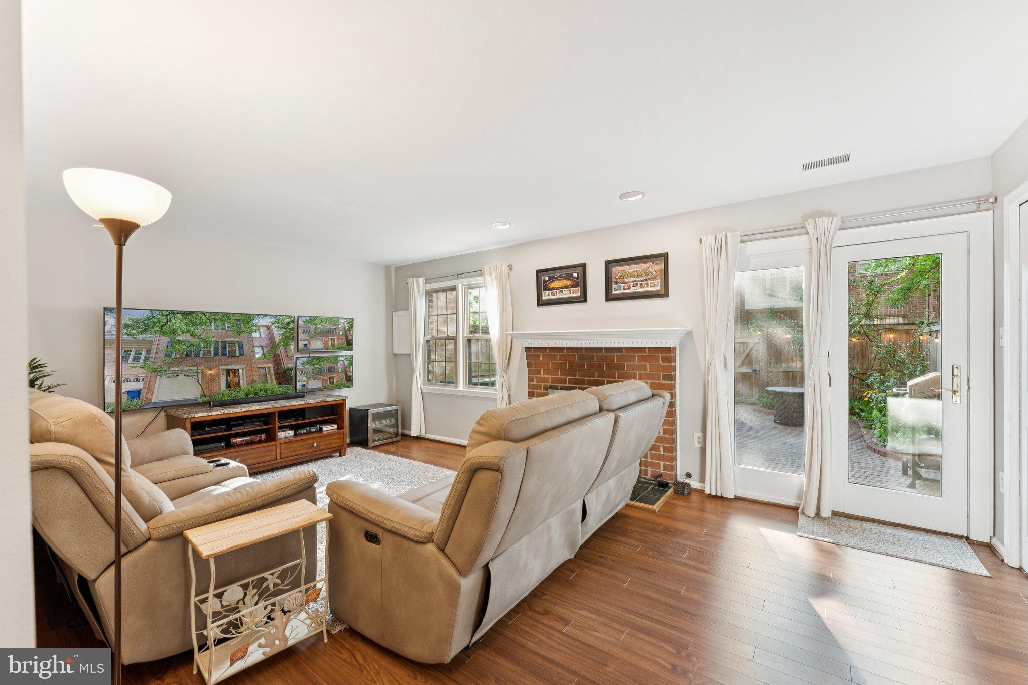 5106 HERITAGE LANE