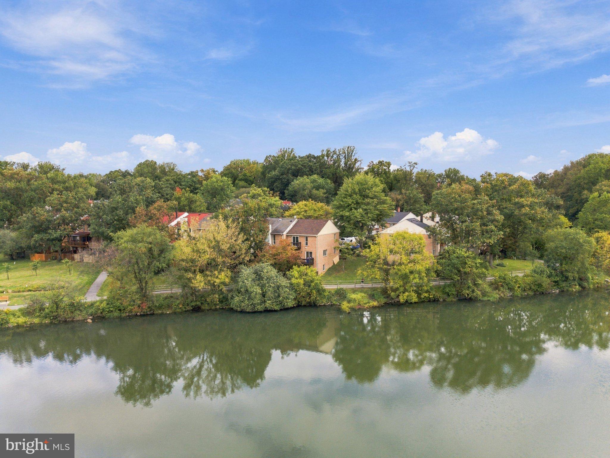 7262 DOCKSIDE LANE