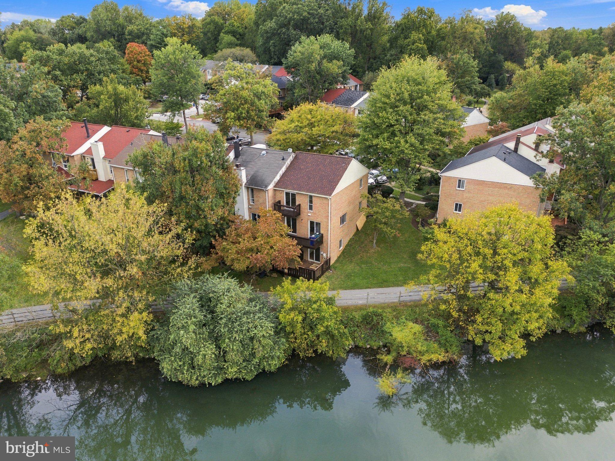 7262 DOCKSIDE LANE