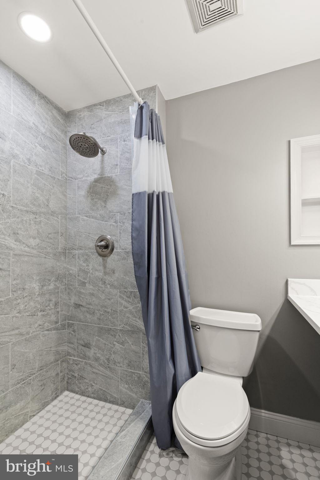 THE POINTE - Residential Lease