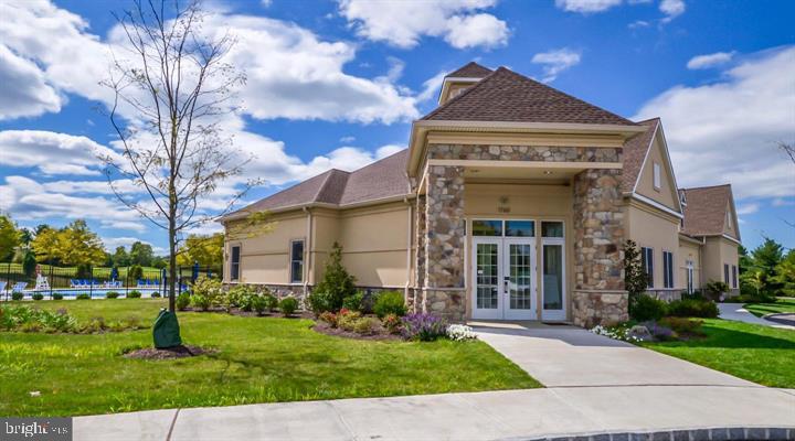 BLUE BELL CC - Residential Lease