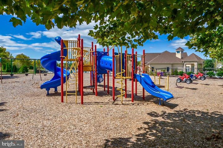 BLUE BELL CC - Residential Lease