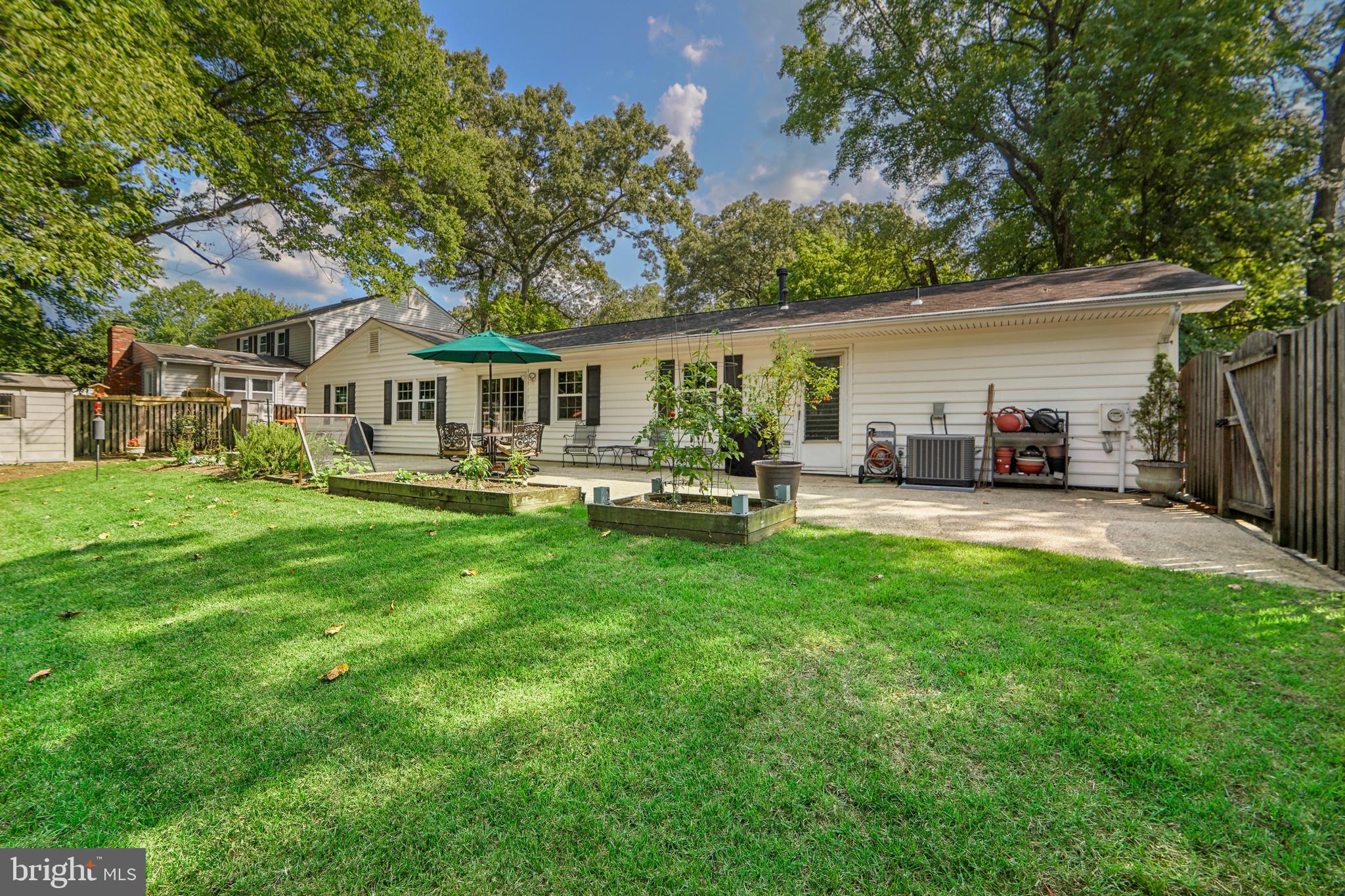 CROFTON TOWNE/PARK - Residential