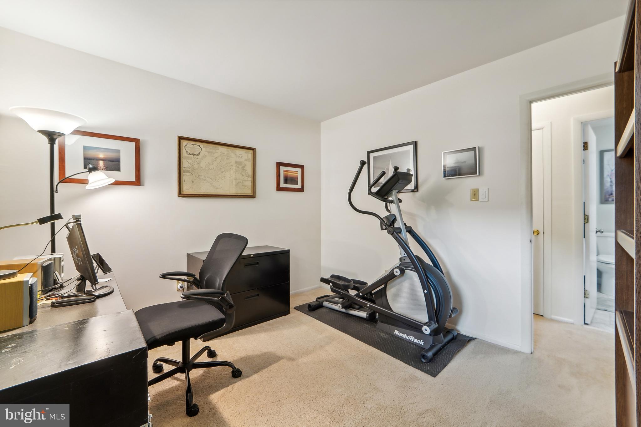 CROFTON TOWNE/PARK - Residential